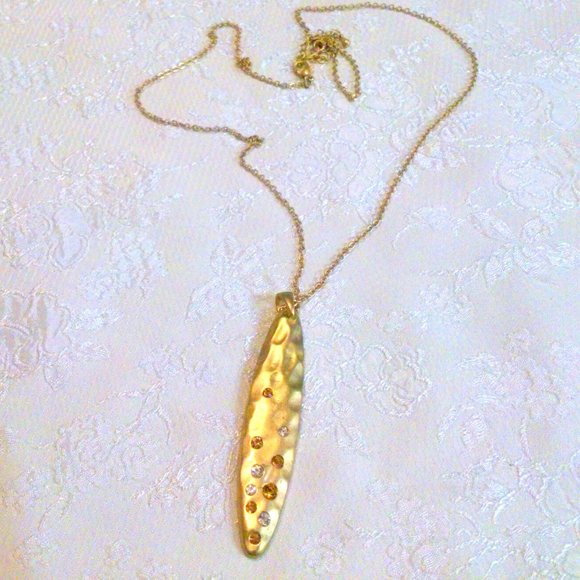 Matte Gold Tone Rhinestone Pendant Necklace - Picture 2 of 5